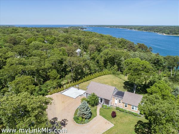 80 Highland Avenue Vineyard Haven MA