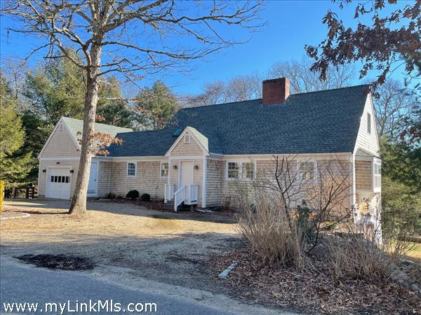 38 Canterbury Lane Vineyard Haven MA