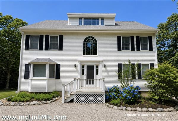 81 Whalers Walk, Edgartown
