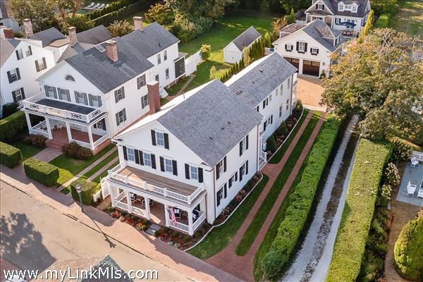 114 North Water Street, Edgartown