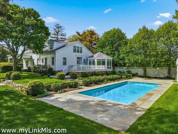 14 Thayer Street, Edgartown
