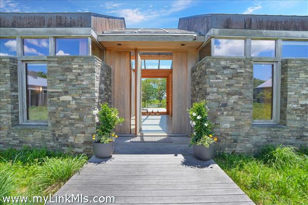 33 Boldwater Road, Edgartown