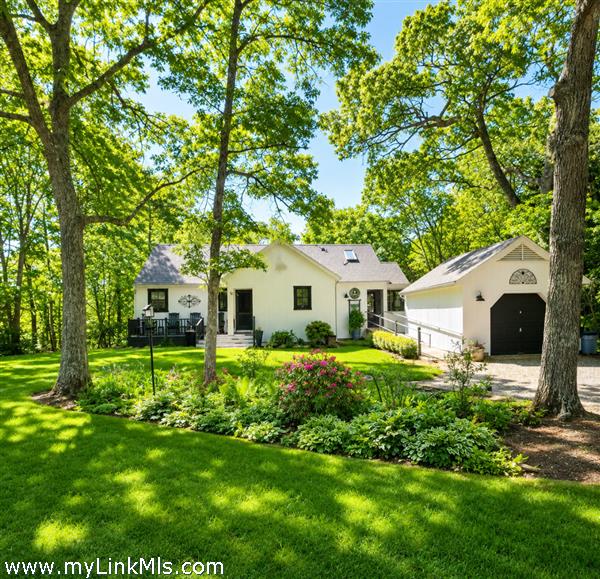 7 Ploughshare Lane, Oak Bluffs