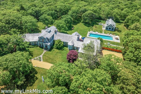 10 & 12 Boldwater Road, Edgartown