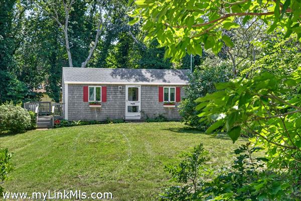 52 Summer Street, Vineyard Haven