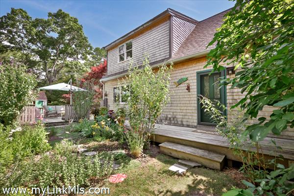 135 Mayflower Lane, Vineyard Haven