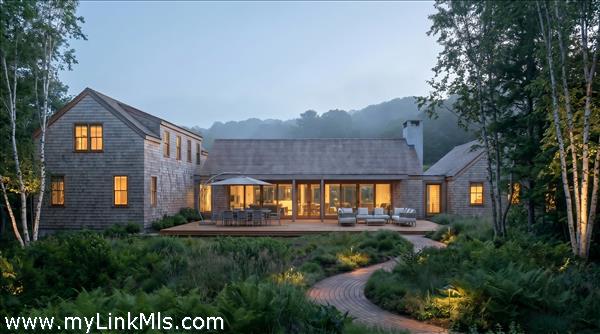 16 Red Coat Hill Road, West Tisbury