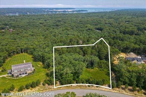 22 Paddock Road, Oak Bluffs