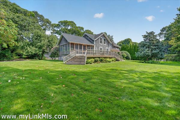 88 Franklin Street, Vineyard Haven