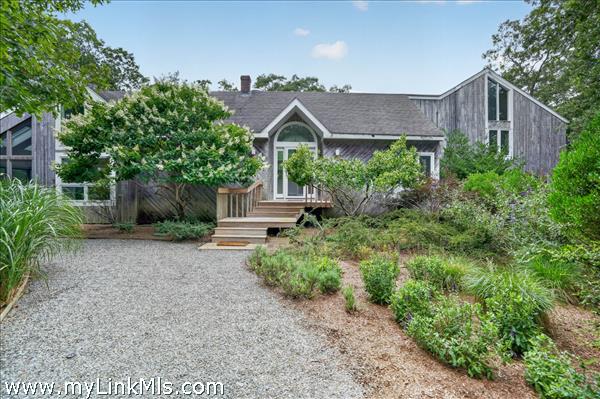 272 Bigelow Road, Vineyard Haven