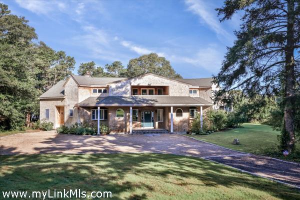 267 Barnes Road, Oak Bluffs