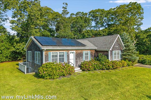4 Periwinkle Lane, Oak Bluffs