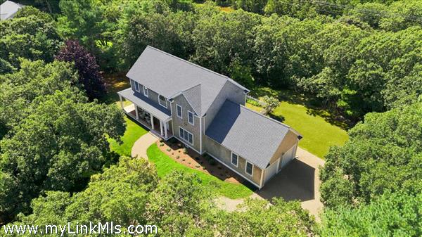 10 Woodhaven Drive, Edgartown